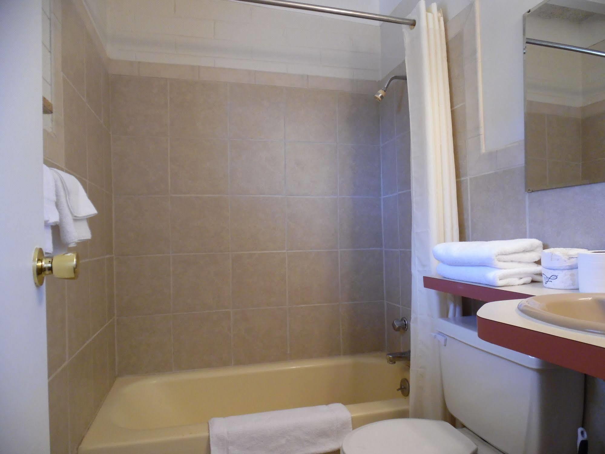 Budget Host Inn Fort Collins Eksteriør bilde